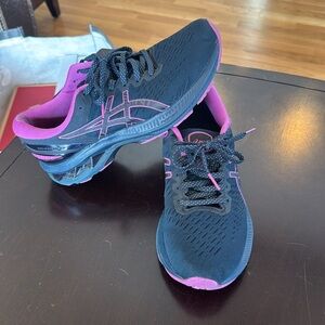 ASICS Women's Gel Kayano 27 Running Sneaker
